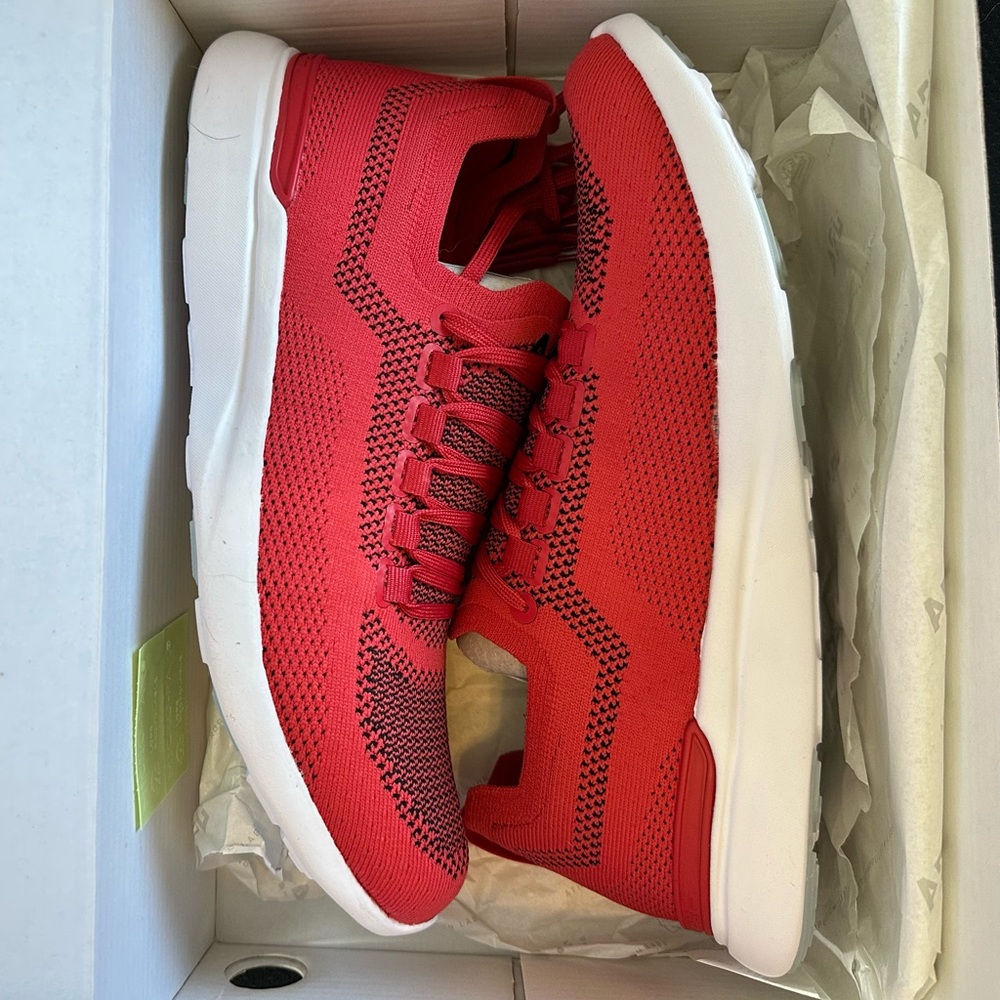 NIB APP Techloom Breeze Red / Black /White women’s 11